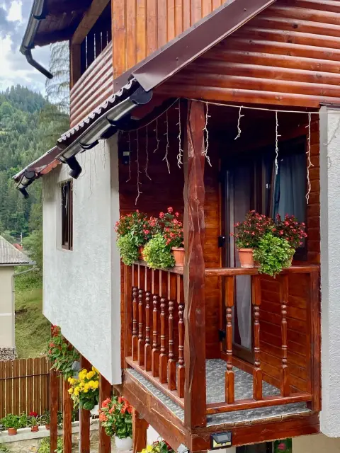 Exterior #13
